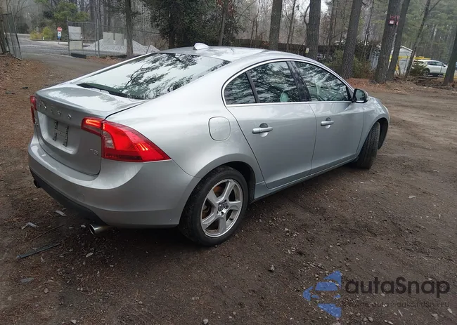 YV1612FS8D2225931: 44509651