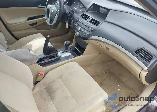 1HGCP2F38BA089465: 44509775