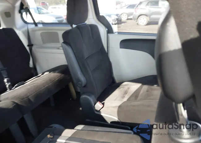 2C4RC1BG8ER232826: 44509812