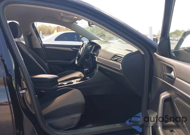 3VWC57BU0MM088331: 44509494