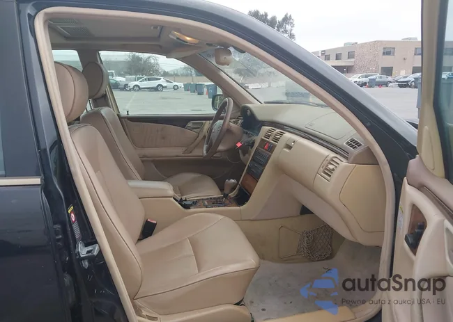 WDBJF65J2YB120694: 44510656