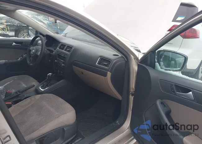 3VW2K7AJ2DM229170: 44510801