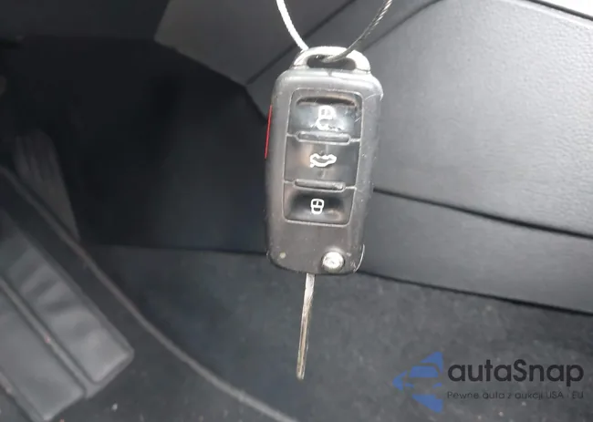 3VWD17AJ3EM360346: 44510824