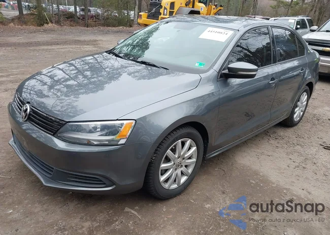 3VWD17AJ3EM360346: 44510824