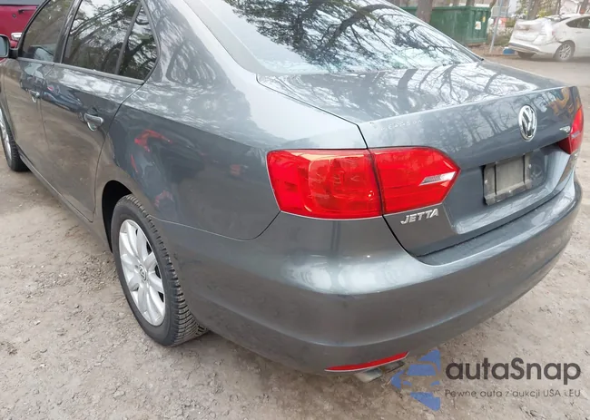 3VWD17AJ3EM360346: 44510824