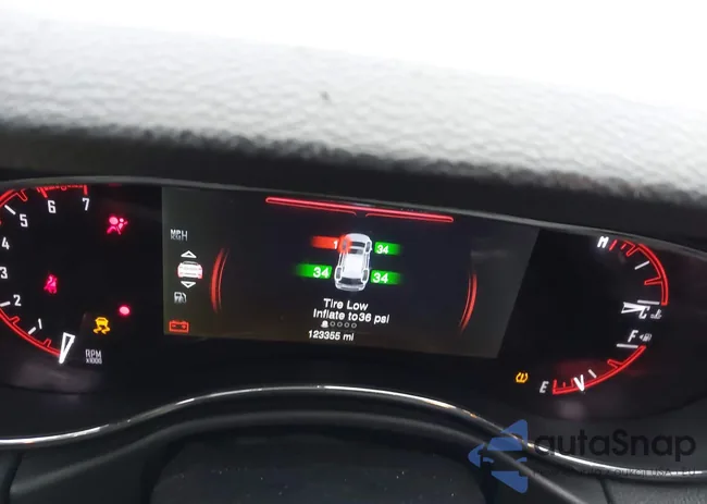 1C4SDJCT6EC345385: 44510866