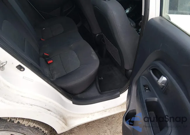 KNADM5A31D6172064: 44510887