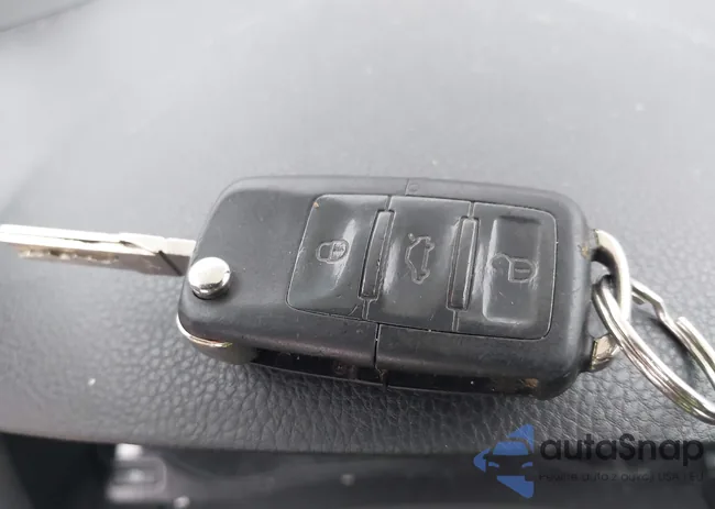 3VWRX7AJ8AM041586: 44511037