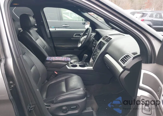 1FMHK8D86BGA44585: 44511061