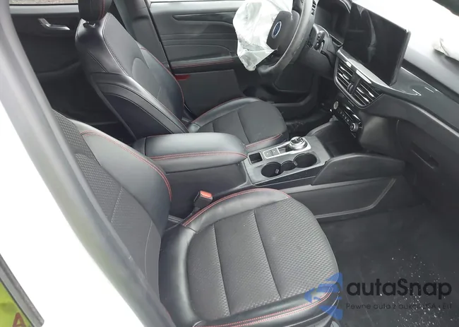 1FMCU9MN8PUA77077: 44511070