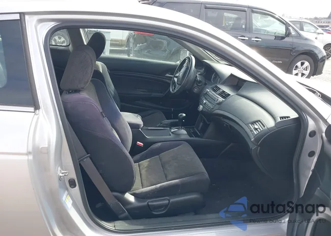 1HGCS12379A024745: 44511145