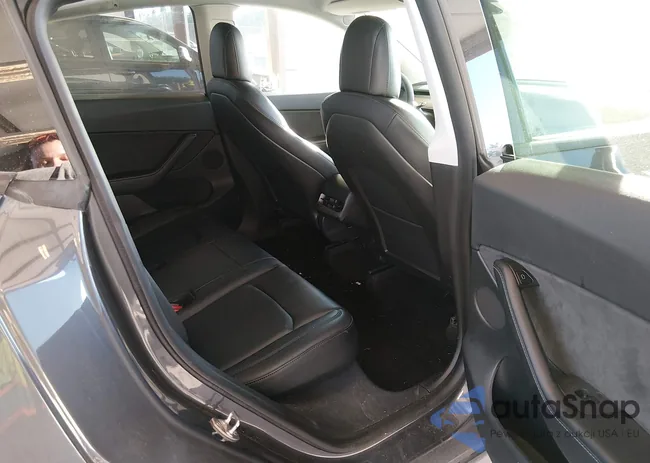 5YJYGDEE5MF200356: 44510321