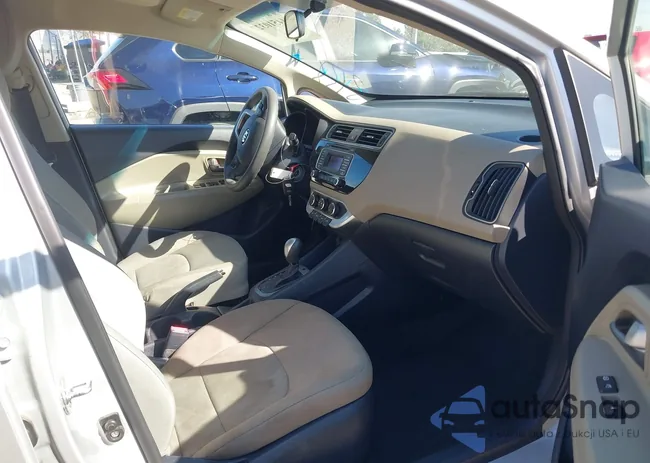 KNADM4A32H6057232: 44510327