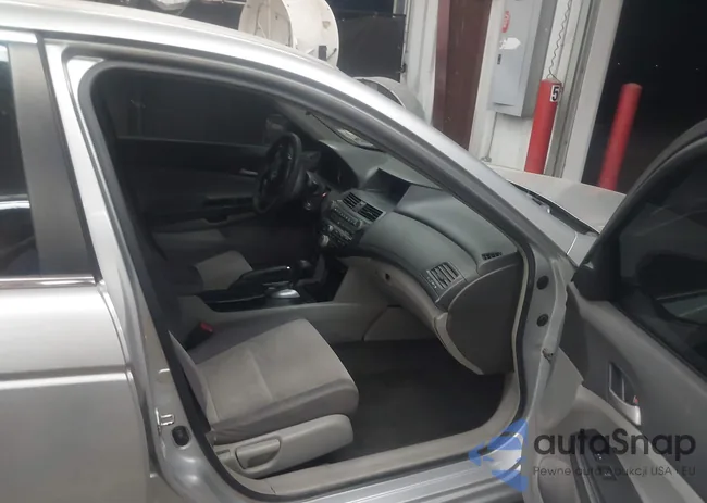 1HGCP26408A101433: 44510400