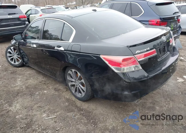 1HGCP3F86CA012869: 44511770