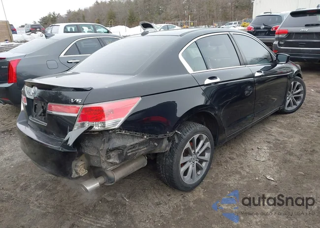 1HGCP3F86CA012869: 44511770