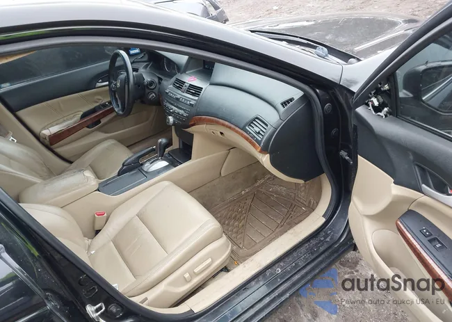 1HGCP3F86CA012869: 44511770