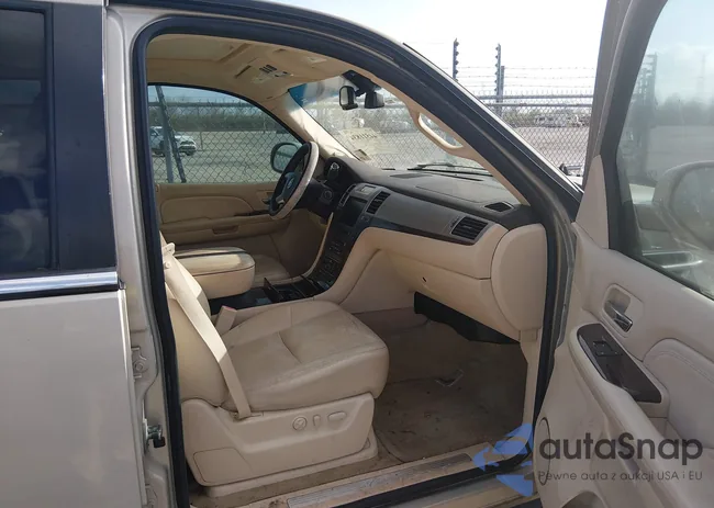 1GYEC63877R361386: 44511834