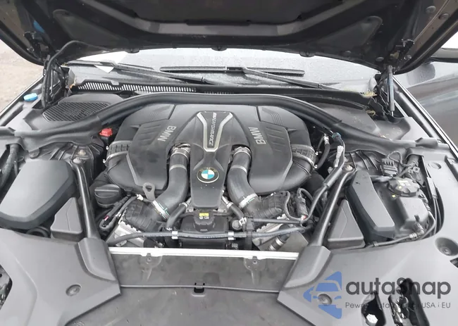 WBAJB9C54JB034827: 44511914