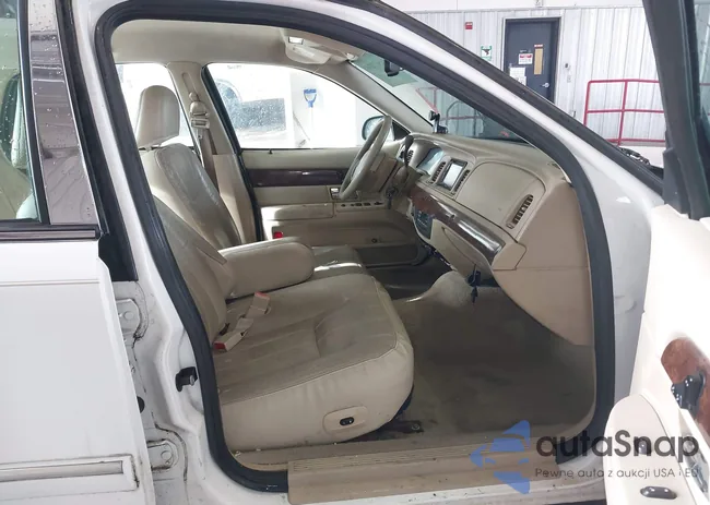 2MEFM75VO7X626427: 44512036