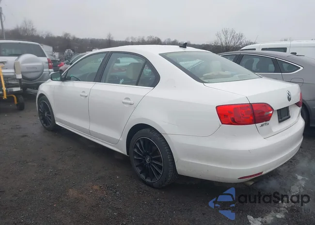 3VWL17AJ3EM375411: 44511269