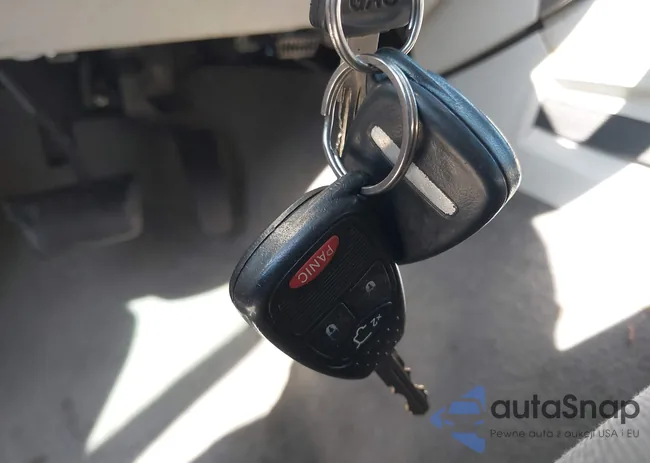 1J8GN28K08W247053: 44511359