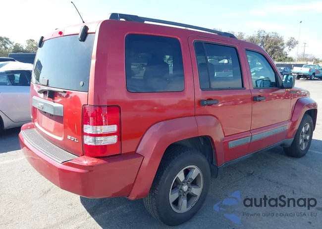 1J8GN28K08W247053: 44511359