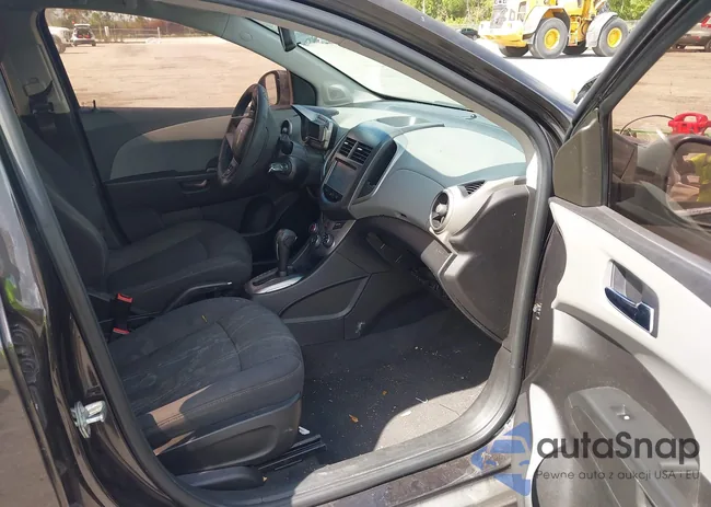 1G1JC6SH7F4102763: 44511398