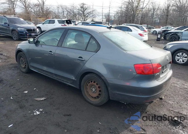 3VWD17AJ8EM249811: 44511461