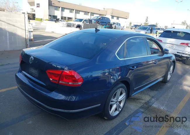 1VWCN7A36DC044828: 44511574