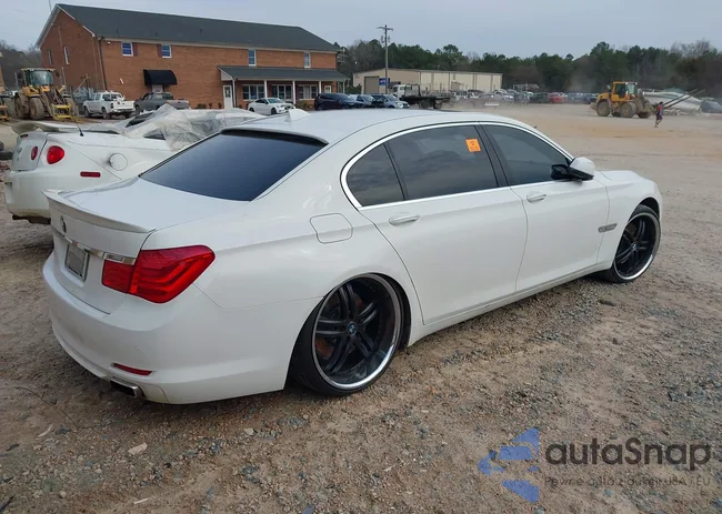 WBAKC8C55BC431938: 44512674