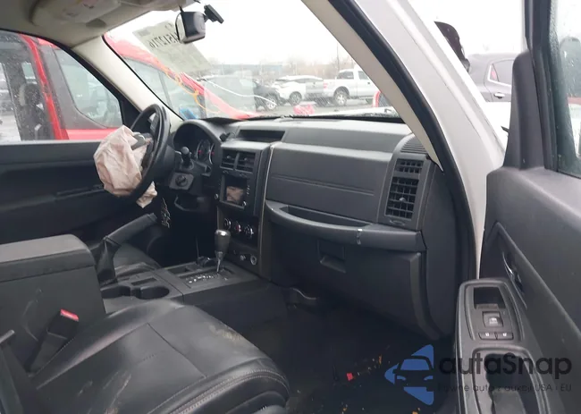 1C4PJMAKXCW192385: 44512716