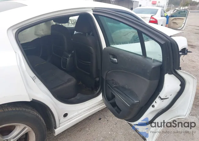 2C3CDXBGXFH768405: 44512808