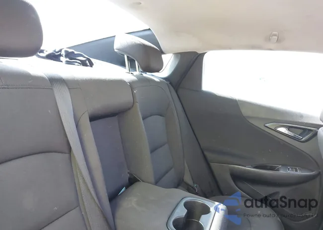 1G1ZE5ST6HF151360: 44512863