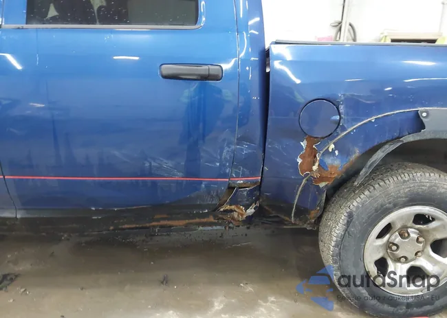 1D3HV13T99S801244: 44512929