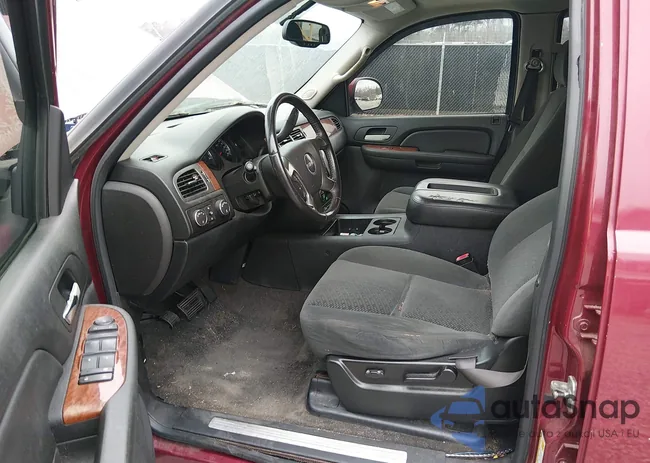 1GKFK13087J132910: 44512960