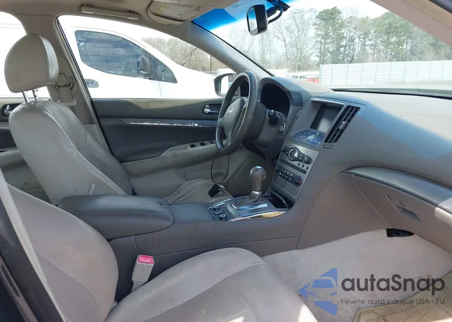 JN1CV6AR8AM461328: 44513129