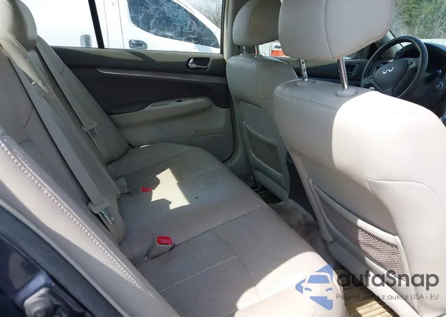 JN1CV6AR8AM461328: 44513129