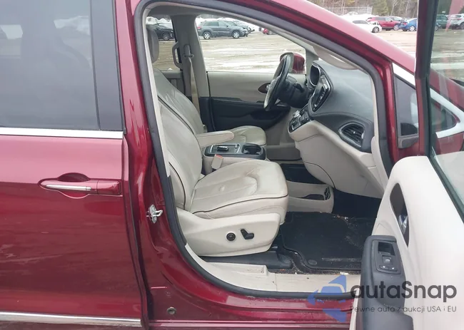 2C4RC1GG3HR838063: 44512257