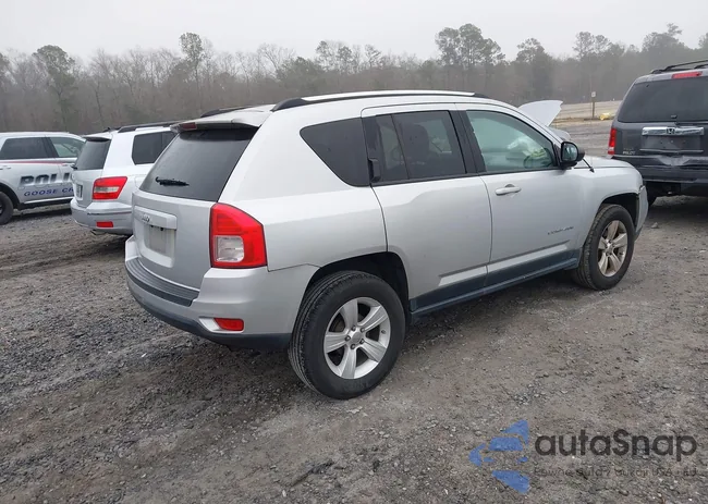 1C4NJCBA8CD553891: 44512334