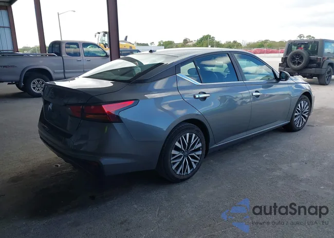 1N4BL4DV1RN353642: 44512336