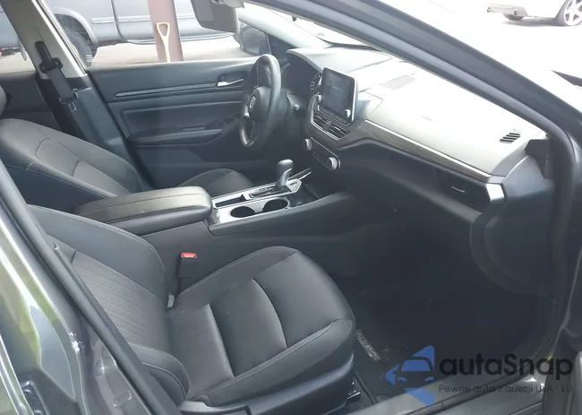 1N4BL4DV1RN353642: 44512336