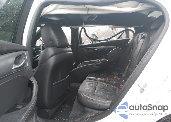 1G6DS5RW0S0103621: 44512352