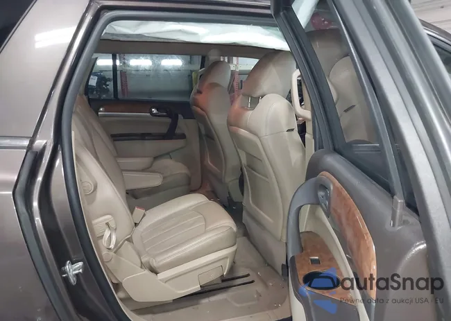 5GAKRCED3CJ364070: 44512563