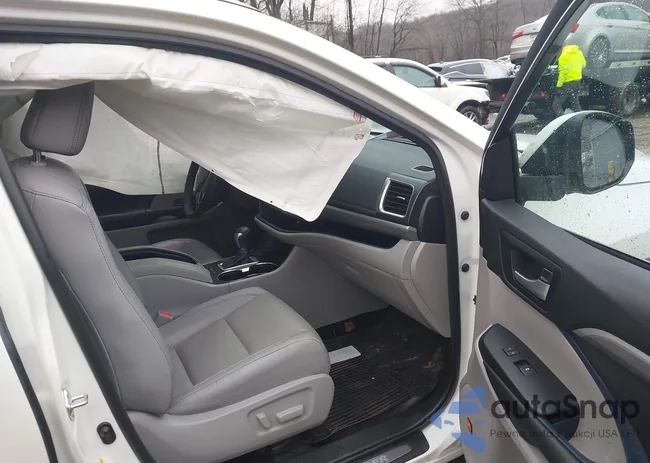 5TDDZRFH9HS366783: 44513684