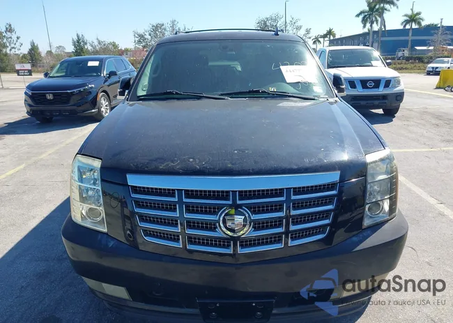 1GYFK63828R206219: 44513712