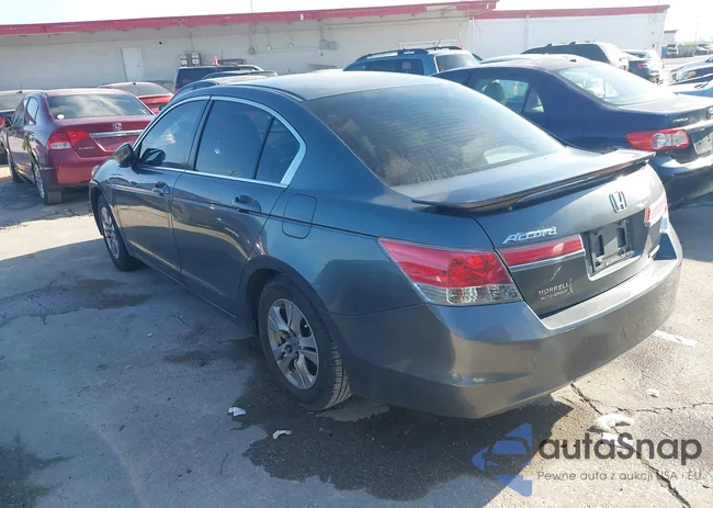 1HGCP2F6XBA011487: 44513731