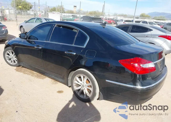 KMHGC4DD4DU228586: 44513792