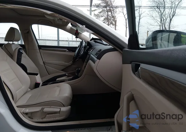 1VWGT7A32HC051353: 44513853