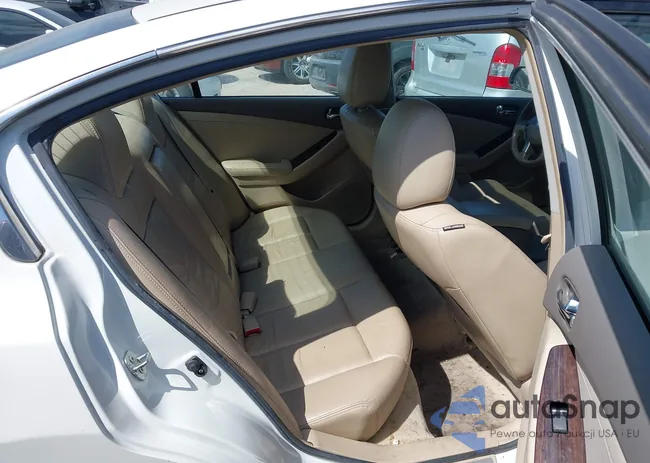 1N4AL2AP1BN430988: 44513962